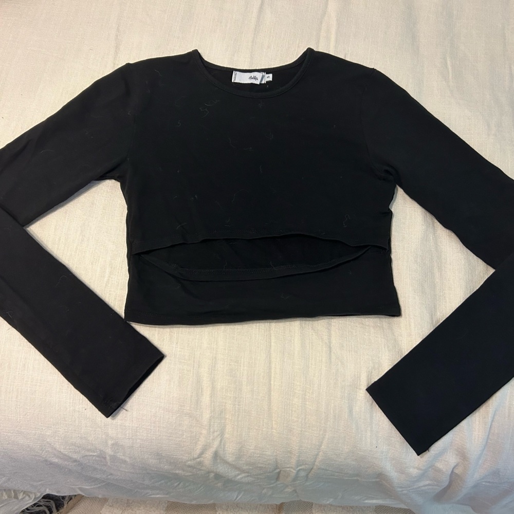Adika Cropped Long Sleeve with Cut Out